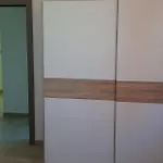 Yellow Cube アパート Kožino
