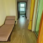 アパート Yellow Cube Kožino