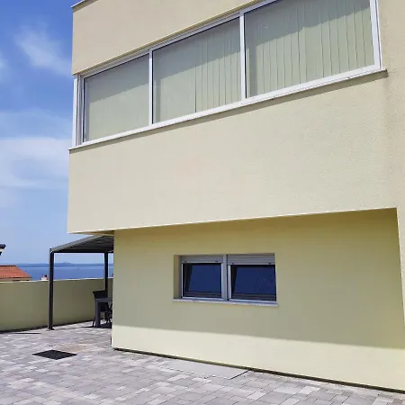 Yellow Cube Apartment Kozino