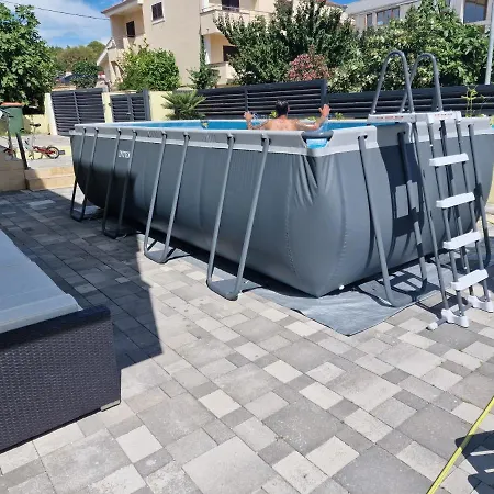 Apartment Yellow Cube Kozino