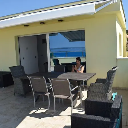 Yellow Cube Apartment