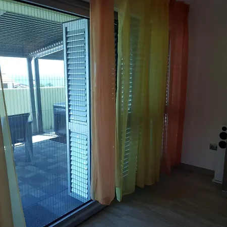 Apartamento Yellow Cube *