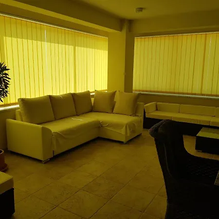 Daire Yellow Cube Kožino