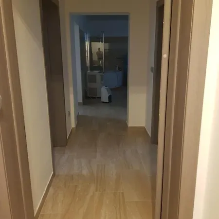 Yellow Cube Διαμέρισμα