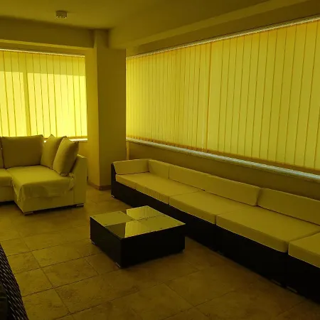 דירה Yellow Cube Kožino
