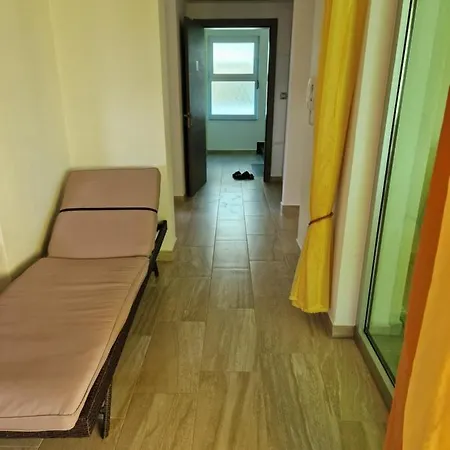 Daire Yellow Cube Kožino