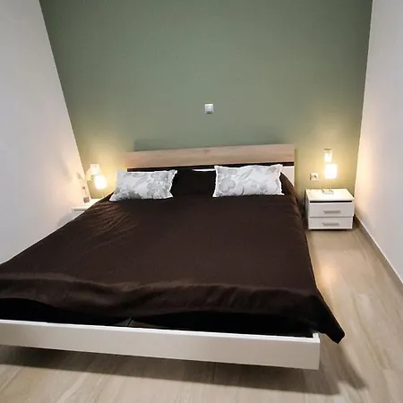 Yellow Cube Апартаменты Кожино