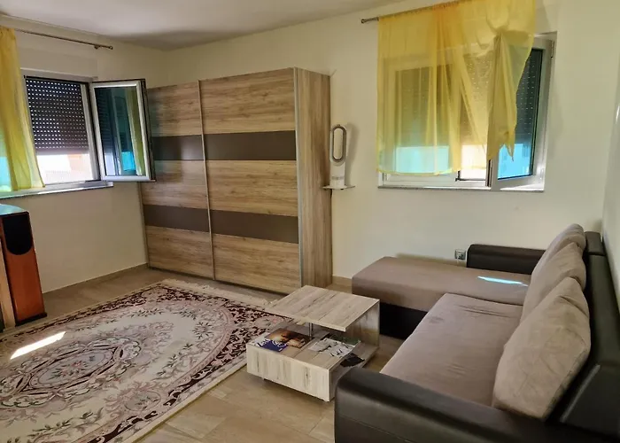 Yellow Cube Апартаменты Кожино