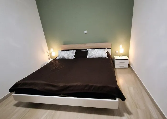 Yellow Cube Appartement Kožino